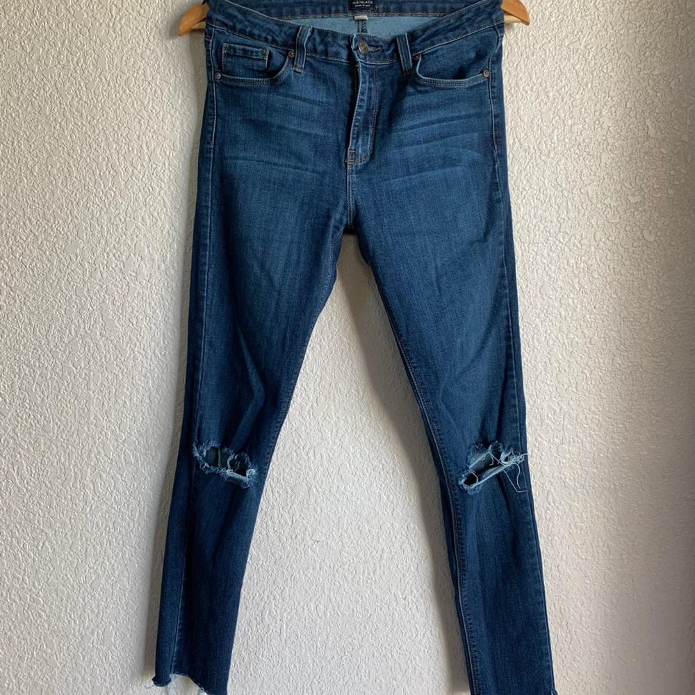 Dark wash crop skinny jeans!